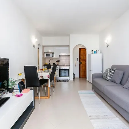 A61 - Largo Do Moinho In Лагуш