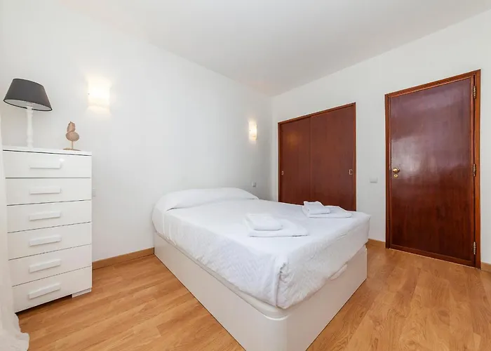 A61 - Largo Do Moinho In アパート ラゴス